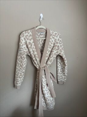 Cupcakes and Cashmere Cozy Beige Leopard Print Robe size XS